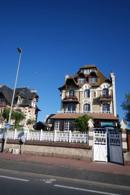 Les Embruns - Plein Ciel - Appartement 3Eme Etage Deauville Extérieur photo